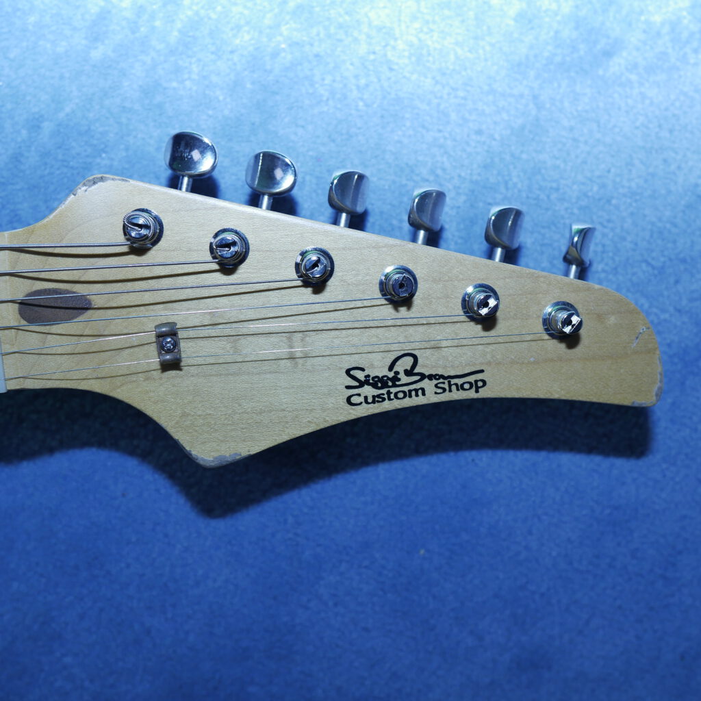 Siggi Braun Relic Strat Headstock front